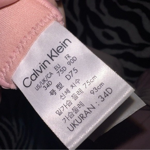 Calvin Klein - Light Pink Bra - Picture 3 of 4